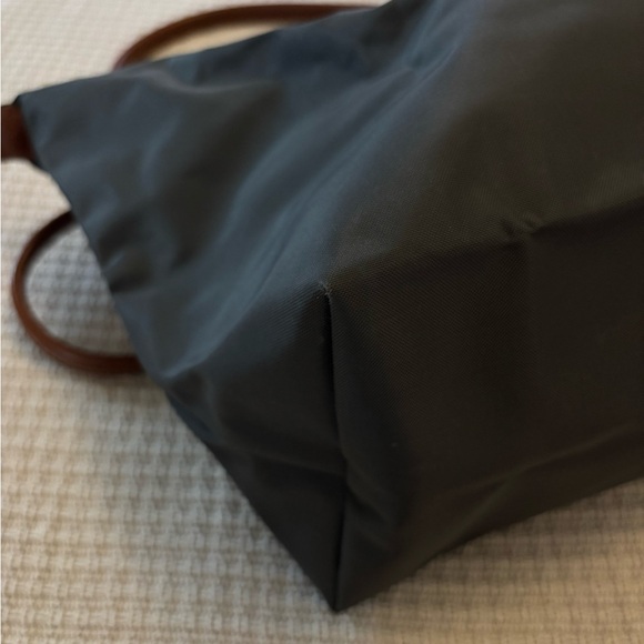 Longchamp Le Pliage Tote Bag - Picture 6 of 17